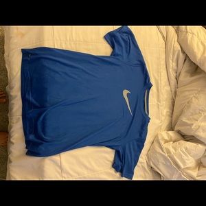 boys nike shirt